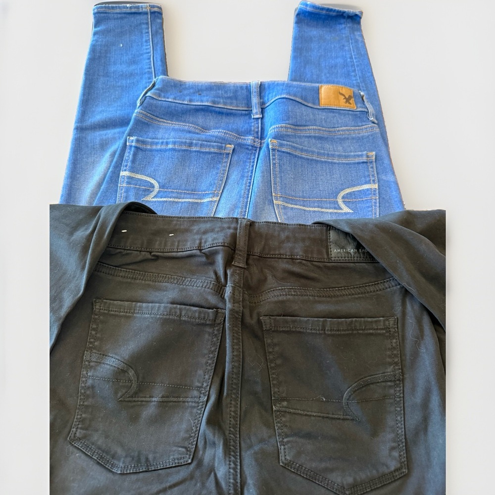 American Eagle Outfitters 2 Pair Skinny Blue Medium Wash And Black Pocket Jeans